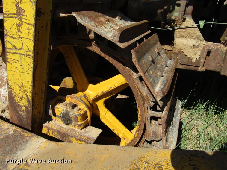 image for item DG1230 Caterpillar dozer