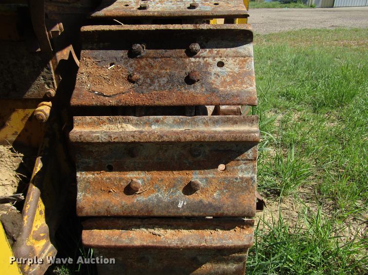 image for item DG1230 Caterpillar dozer