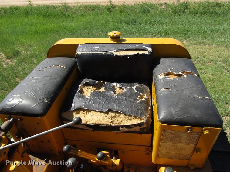 image for item DG1232 1966 Allis Chalmers HD6 dozer