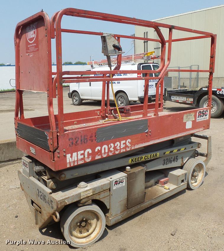 image for item DX9186 2000 Mec 2033ES scissor lift