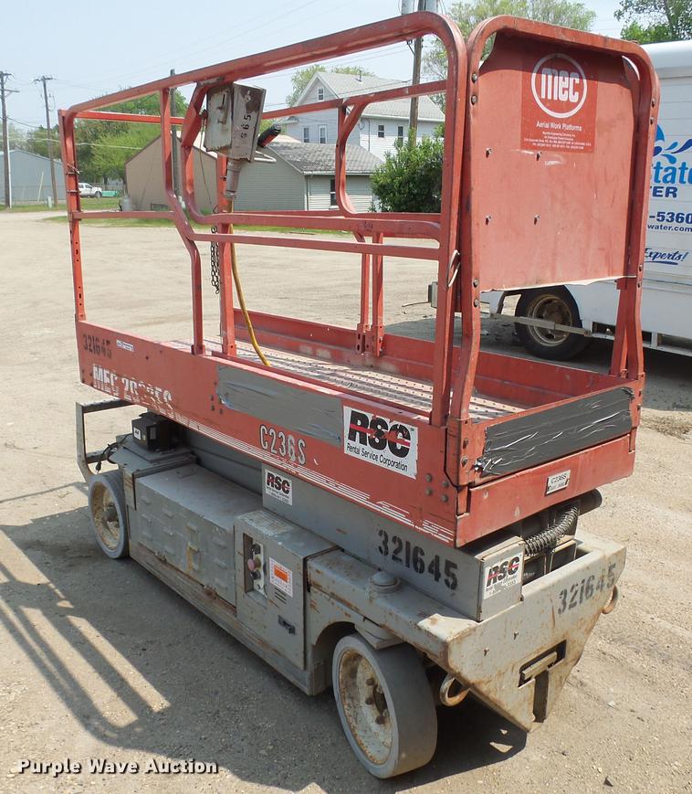 image for item DX9186 2000 Mec 2033ES scissor lift