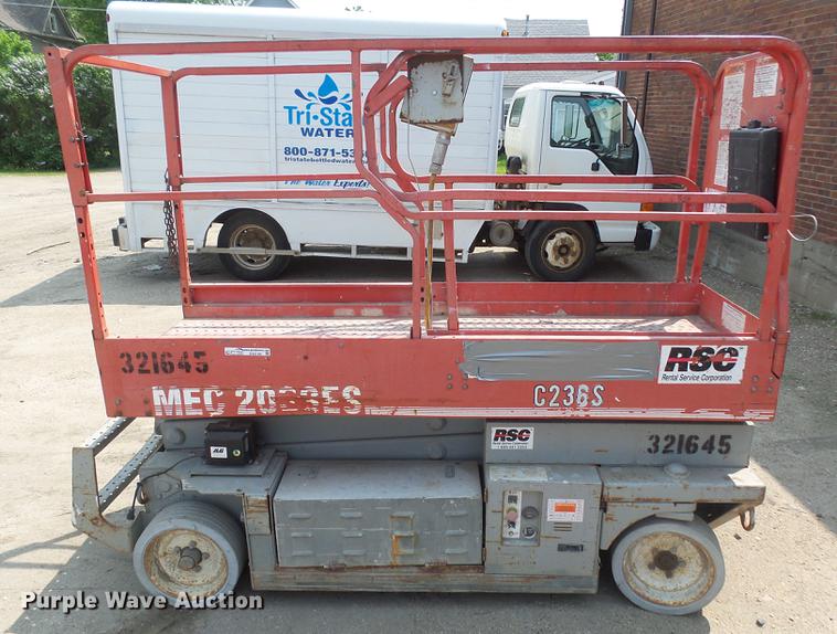 image for item DX9186 2000 Mec 2033ES scissor lift
