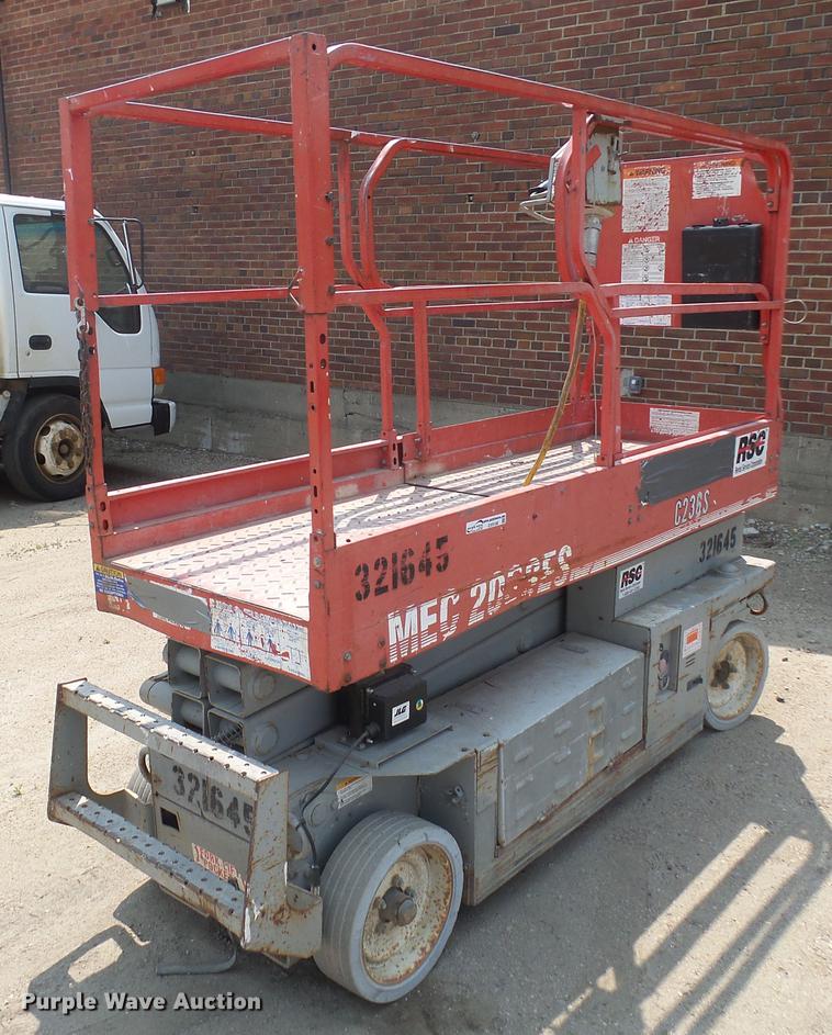 image for item DX9186 2000 Mec 2033ES scissor lift