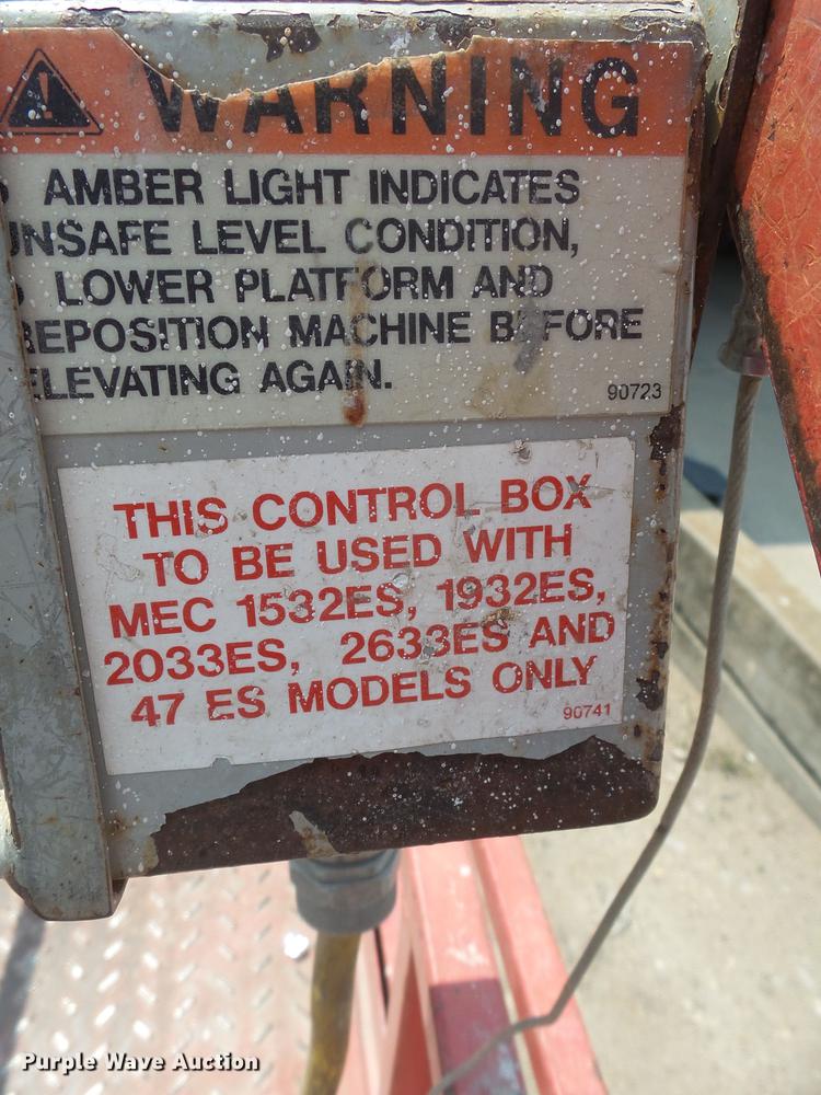 image for item DX9186 2000 Mec 2033ES scissor lift