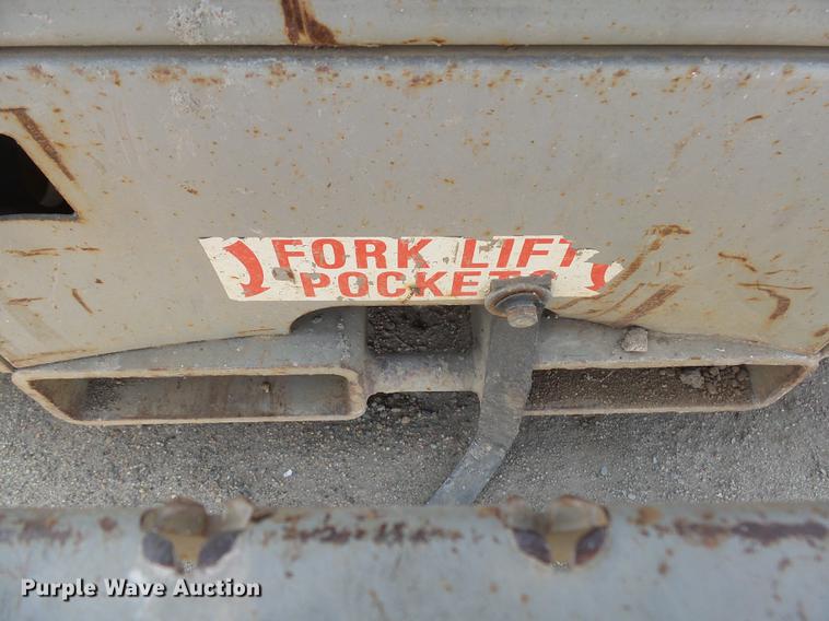 image for item DX9186 2000 Mec 2033ES scissor lift