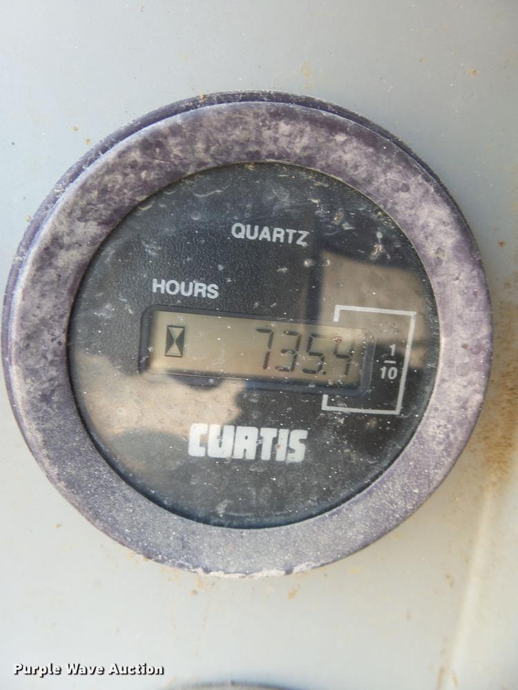 image for item DX9186 2000 Mec 2033ES scissor lift