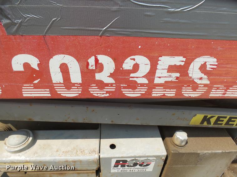 image for item DX9186 2000 Mec 2033ES scissor lift