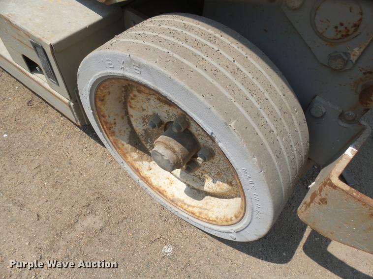 image for item DX9186 2000 Mec 2033ES scissor lift