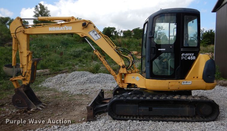 image for item DY9841 1999 Komatsu PC45R-8 mini excavator