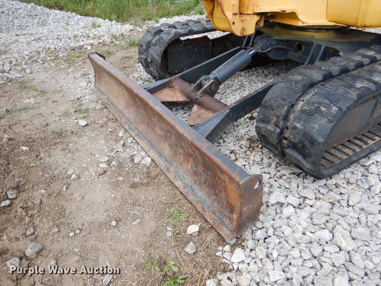 image for item DY9841 1999 Komatsu PC45R-8 mini excavator