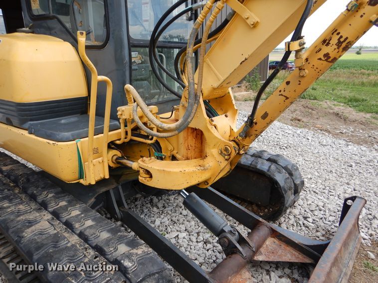 image for item DY9841 1999 Komatsu PC45R-8 mini excavator