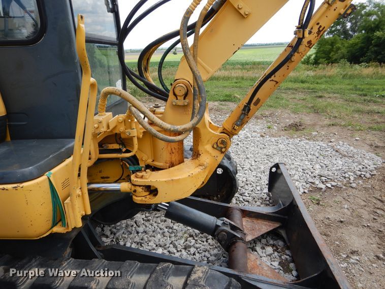 image for item DY9841 1999 Komatsu PC45R-8 mini excavator