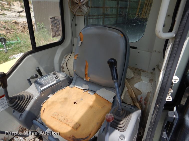 image for item DY9841 1999 Komatsu PC45R-8 mini excavator