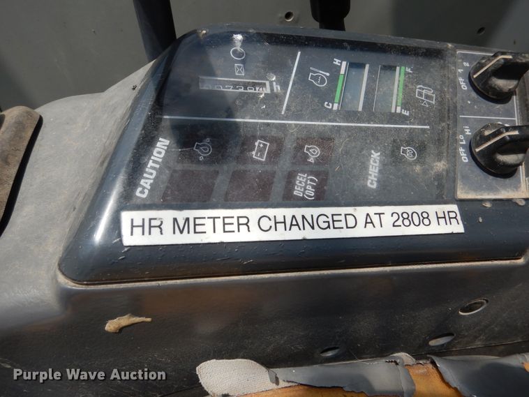 image for item DY9841 1999 Komatsu PC45R-8 mini excavator