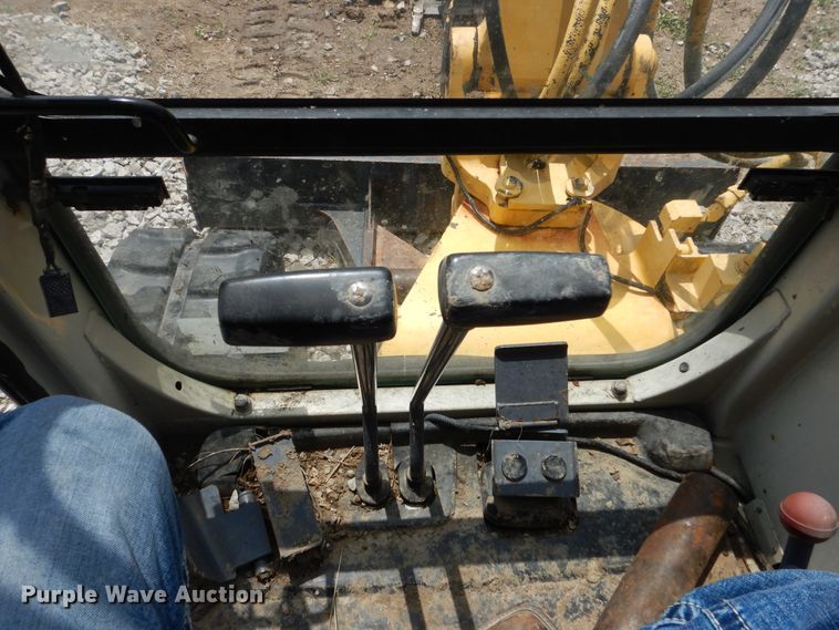 image for item DY9841 1999 Komatsu PC45R-8 mini excavator