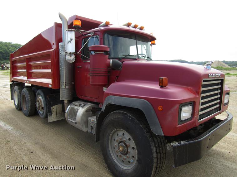 image for item EU9679 1996 Mack RD688S dump truck