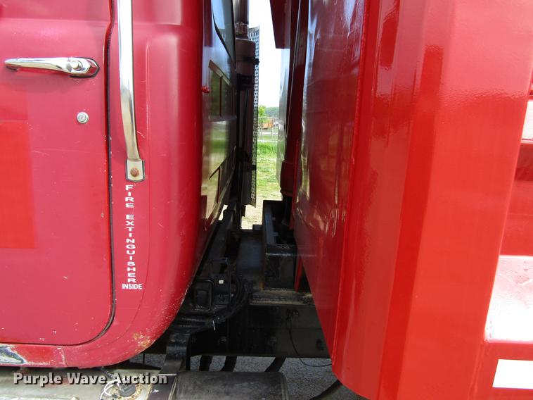 image for item EU9679 1996 Mack RD688S dump truck