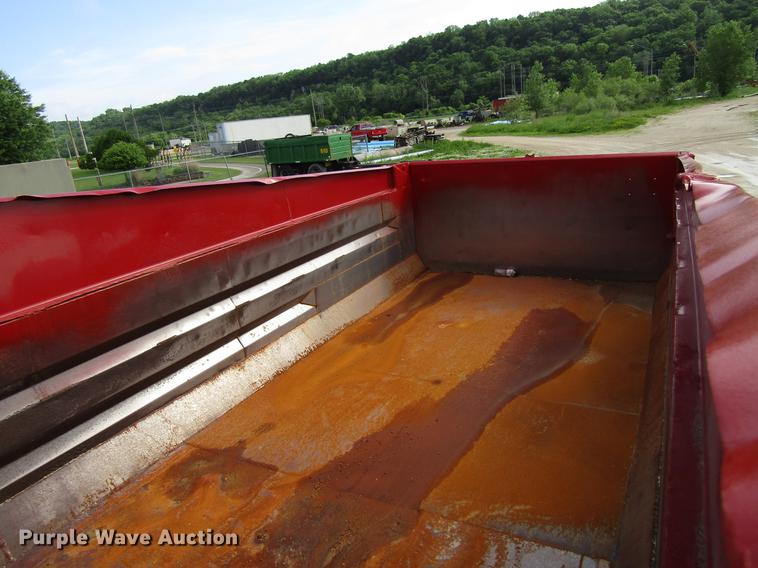 image for item EU9679 1996 Mack RD688S dump truck