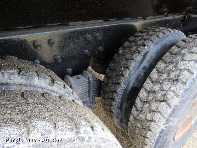 image for item EU9679 1996 Mack RD688S dump truck