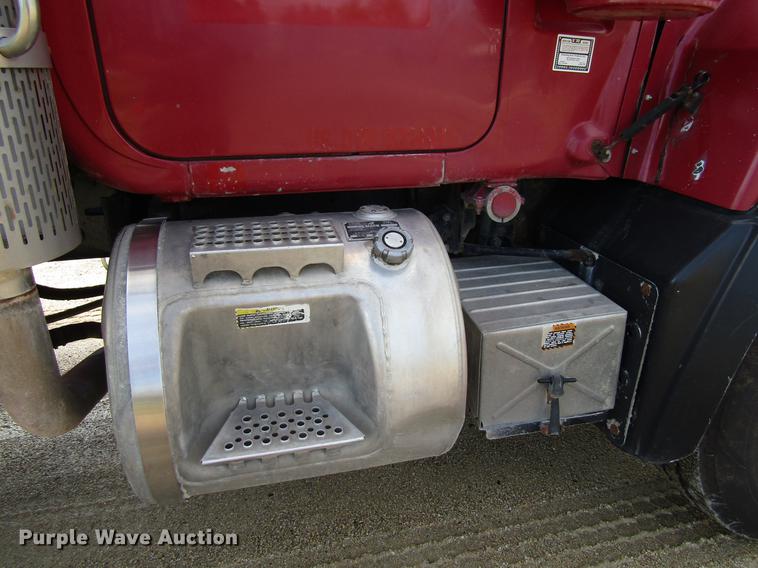 image for item EU9679 1996 Mack RD688S dump truck