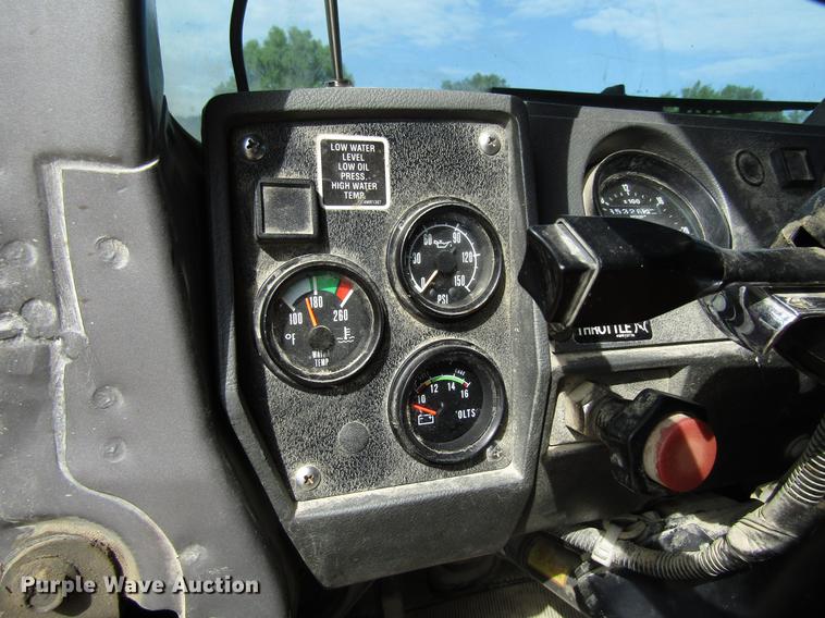 image for item EU9679 1996 Mack RD688S dump truck