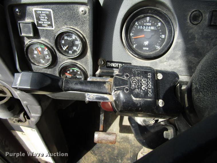 image for item EU9679 1996 Mack RD688S dump truck