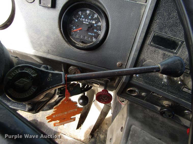 image for item EU9679 1996 Mack RD688S dump truck