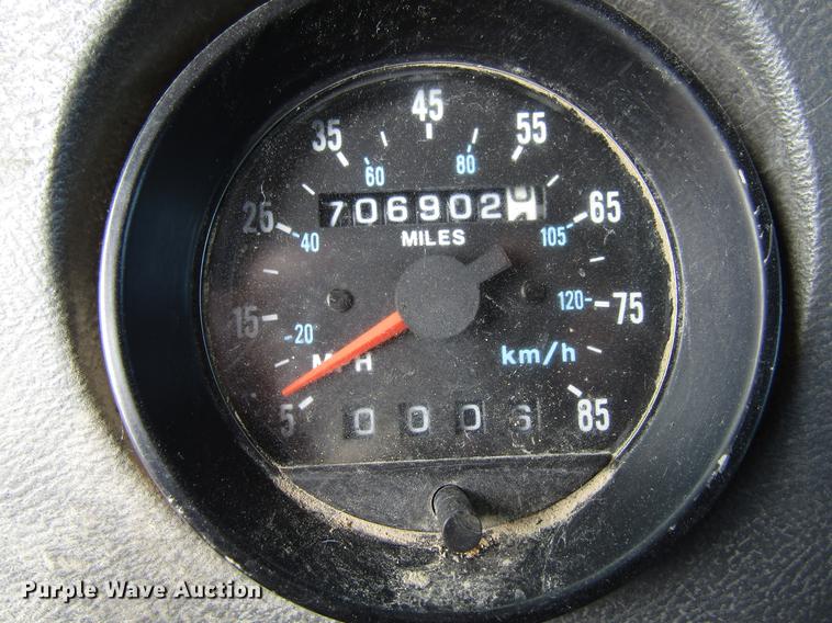 image for item EU9679 1996 Mack RD688S dump truck