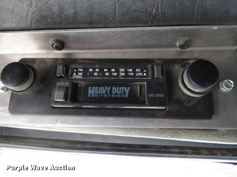 image for item EU9679 1996 Mack RD688S dump truck