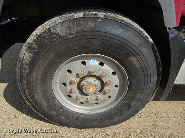 image for item EU9679 1996 Mack RD688S dump truck