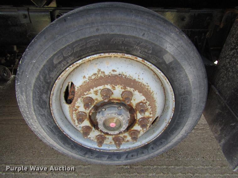 image for item EU9679 1996 Mack RD688S dump truck