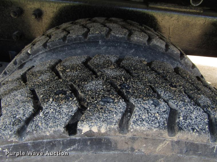 image for item EU9679 1996 Mack RD688S dump truck