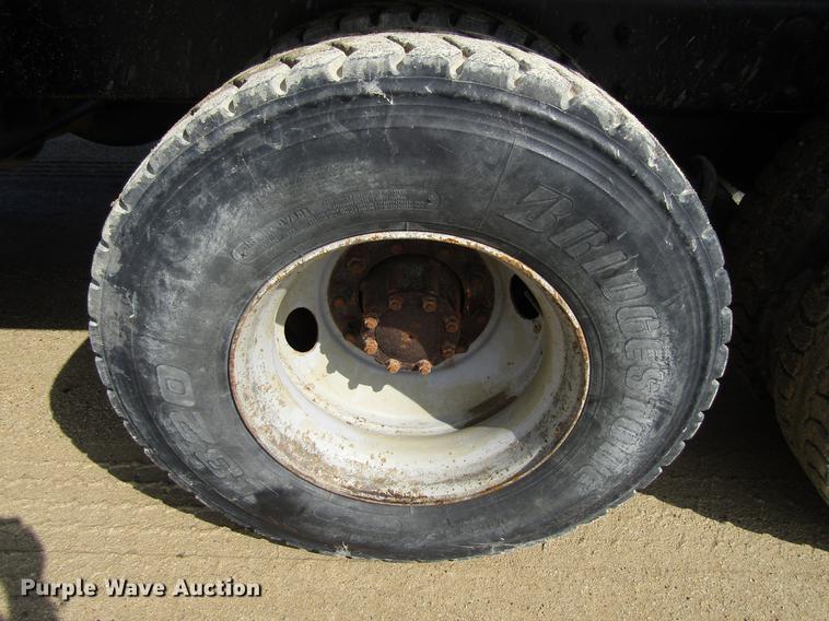 image for item EU9679 1996 Mack RD688S dump truck