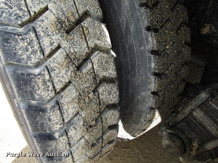 image for item EU9679 1996 Mack RD688S dump truck