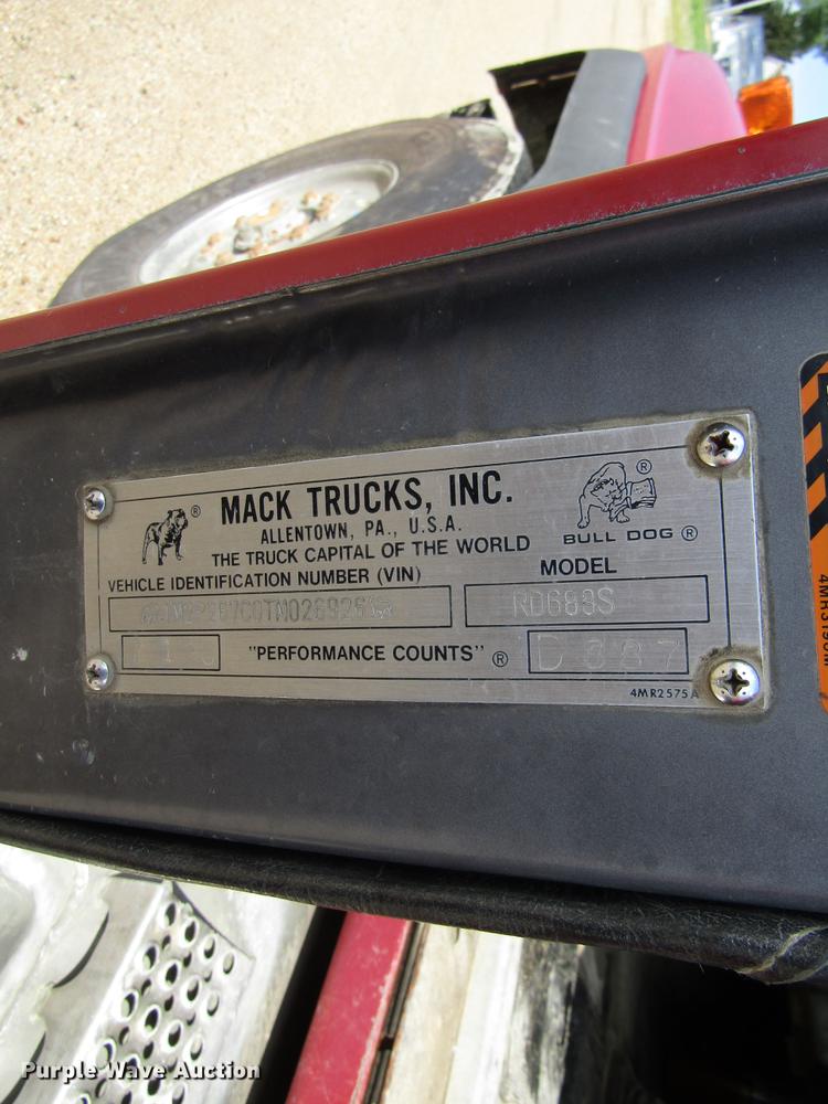 image for item EU9679 1996 Mack RD688S dump truck