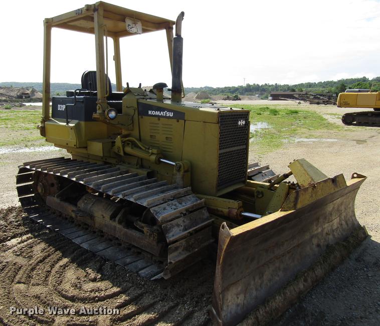 image for item EU9681 1985 Komatsu D31P-17 dozer