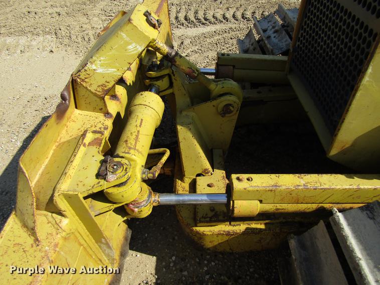 image for item EU9681 1985 Komatsu D31P-17 dozer