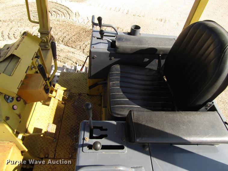 image for item EU9681 1985 Komatsu D31P-17 dozer