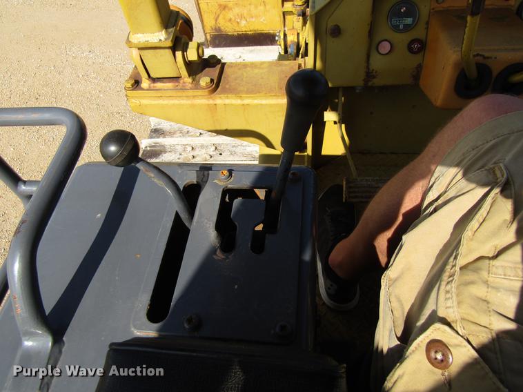 image for item EU9681 1985 Komatsu D31P-17 dozer