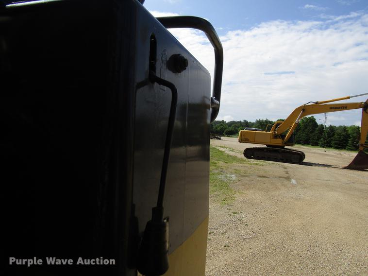 image for item EU9681 1985 Komatsu D31P-17 dozer