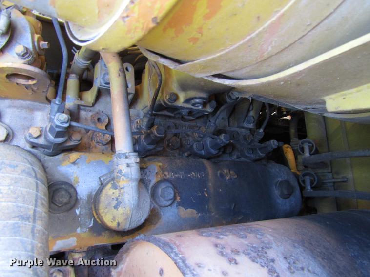 image for item EU9681 1985 Komatsu D31P-17 dozer