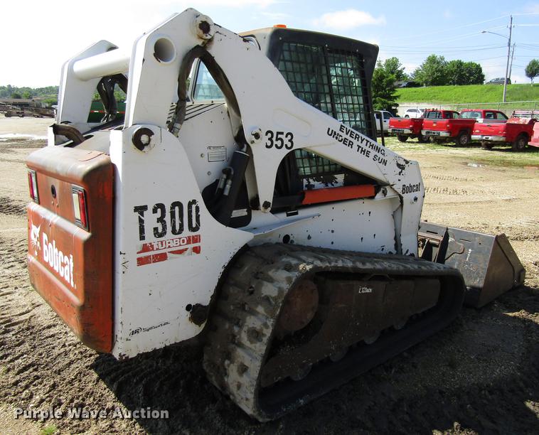 image for item EU9682 2005 Bobcat T300 skid steer