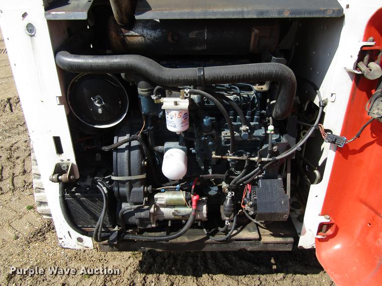 image for item EU9682 2005 Bobcat T300 skid steer