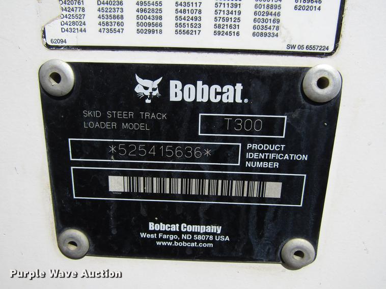 image for item EU9682 2005 Bobcat T300 skid steer