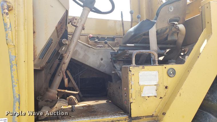 image for item EU9782 1987 Caterpillar 621E conventional scraper