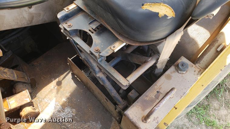 image for item EU9782 1987 Caterpillar 621E conventional scraper