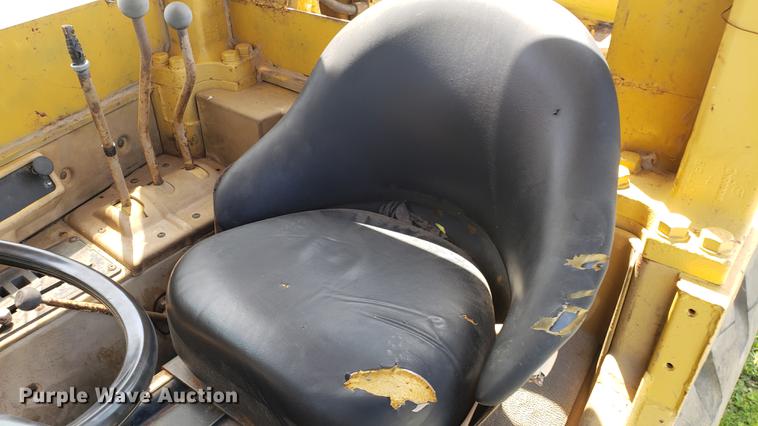 image for item EU9782 1987 Caterpillar 621E conventional scraper