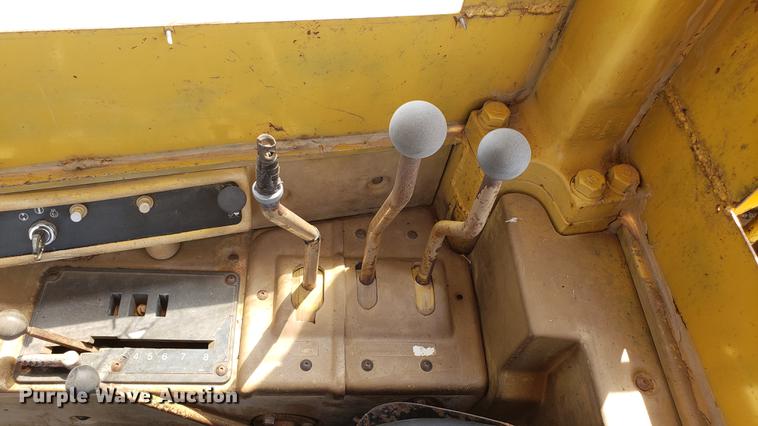 image for item EU9782 1987 Caterpillar 621E conventional scraper
