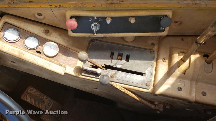 image for item EU9782 1987 Caterpillar 621E conventional scraper