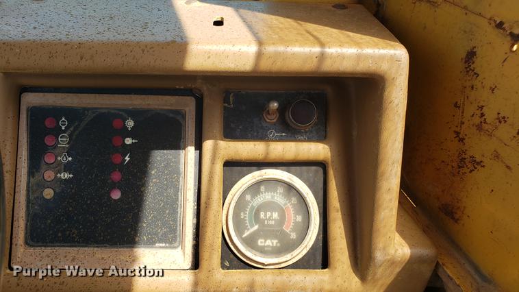 image for item EU9782 1987 Caterpillar 621E conventional scraper